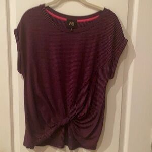 Women’s like new Small W5 burgundy/navy knot bottom top